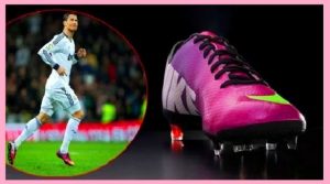 Ini alasan Ronaldo ogah pakai sepatu warna hitam