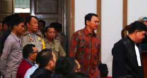 Sebagai nonmuslim, Ahok tak etis singgung Al Maidah 51