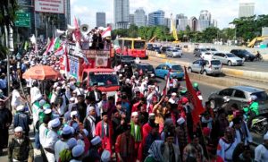 Soal Rupiah palu arit, Habib Rizieq dijerat UU ITE