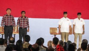 Ahok dan Anies adu cepat rebut suara pendukung AHY