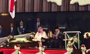 Ketua DPR grogi berada di samping Raja Salman