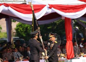 Panji Tribrata Polri berpindah dari Tito ke Idham Aziz