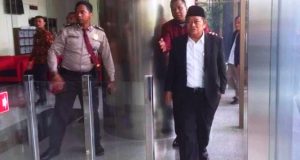 Tiba di gedung KPK, ini penampakkan Bupati Sidoarjo