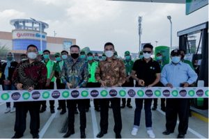 BP-AKR Resmikan 2 Gerai SPBU Baru