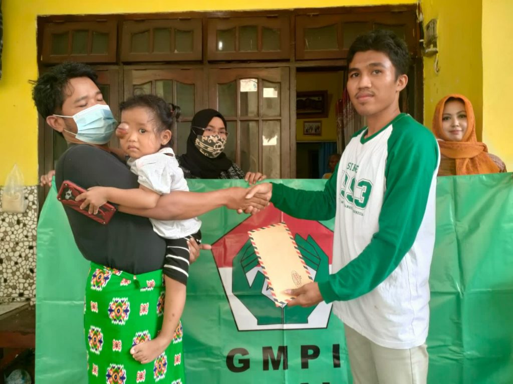 GMPI Malang Berikan Bantuan untuk Anak Penderita Tumor