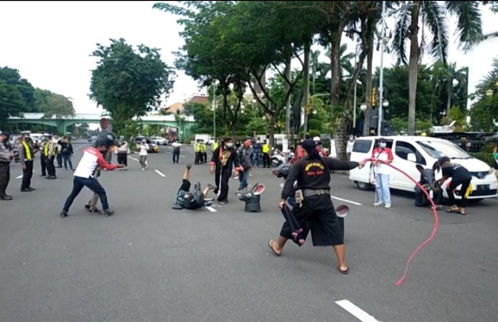 LSM LIRA Minta Gubernur Khofifah Dievaluasi, Ada apa?