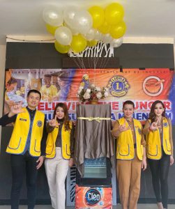 Kulkas Peduli Kasih dari Lions Club Surabaya Millenium