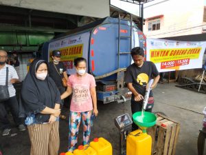 Sinar Mas Salurkan 500 Ton Migor Curah di Jabar dan Jatim