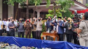 Sambut Ramadan, Polda Jatim Musnahkan 4 Juta Pil Koplo dan 116 Kg Sabu