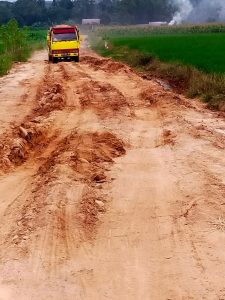 Jalan di Ratna Chaton Lampung Tengah Rusak Parah Akibat Penambangan Pasir