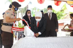 Ziarah ke Makam Dr. Soetomo, Khofifah Ingatkan Tiga Cita-Cita Besar Budi Utomo