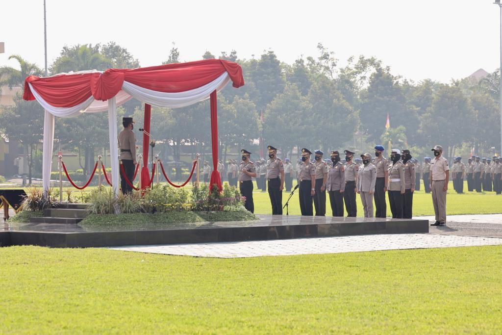 Kapolda Jatim Beri Ucapan Selamat Kepada 477 Personel Yang Naik Pangkat