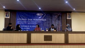 PLS FIP Unesa Gelar Literasi dan Pendidikan Untuk Mengelola Berbagai Informasi