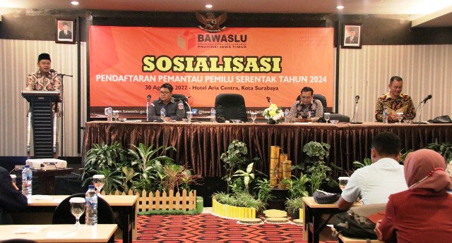 Bawaslu Jatim Sosialisasi Akreditasi Pemantau Pemilu 2024