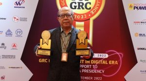 Bank Jatim Borong Dua Penghargaan Top GRC Awards 2022