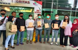 Solidaritas untuk Aremania, Bank Jatim Bantu Korban Tragedi Kanjuruhan