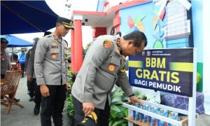 Libur Nataru Kapolda Jatim Tinjau Pos Pelayanan Ops Lilin Semeru 2022