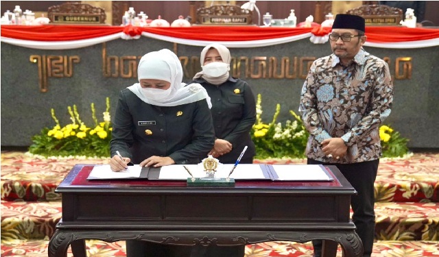 DPRD dan Pemprov Jawa Timur Sahkan Dua Perda