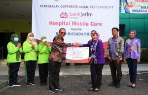 Bank Jatim Serahkan CSR ke RSUD Husada Prima Surabaya