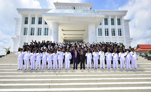 Bupati Pasuruan Irsyad Yusuf Lantik 218 Pejabat