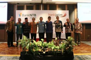 Bank Jatim Lakukan Perjanjian Kerja Sama Sinergi Bisnis dengan Bank NTB Syariah