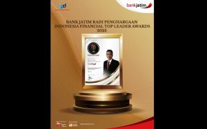 Bank Jatim Raih Penghargaan di Ajang Indonesia Financial Top Leader Awards 2023