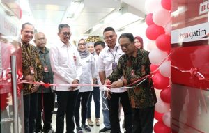 Perkuat Kolaborasi dengan PT SIER, Bank Jatim Lakukan Penandatanganan MoU dan Resmikan Kantor Baru