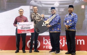 Wujudkan Kepedulian ke Masyarakat Probolinggo, Bank Jatim Serahkan CSR & Launching Elektronifikasi Keuangan Daerah