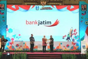 Bank Jatim Terima Penghargaan Sebagai Lembaga Pendukung Startup Jawa Timur