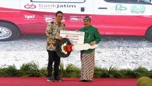 Bank Jatim Serahkan CSR Mobil Ambulans Jenazah ke RSUD Dr. Soetomo