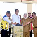 Jokowi Meriahkan Peresmian Pasar Induk Among Tani dengan Dukungan Optimal Bank Jatim untuk Fasilitas dan Sistem Transaksi Lebih Canggih!