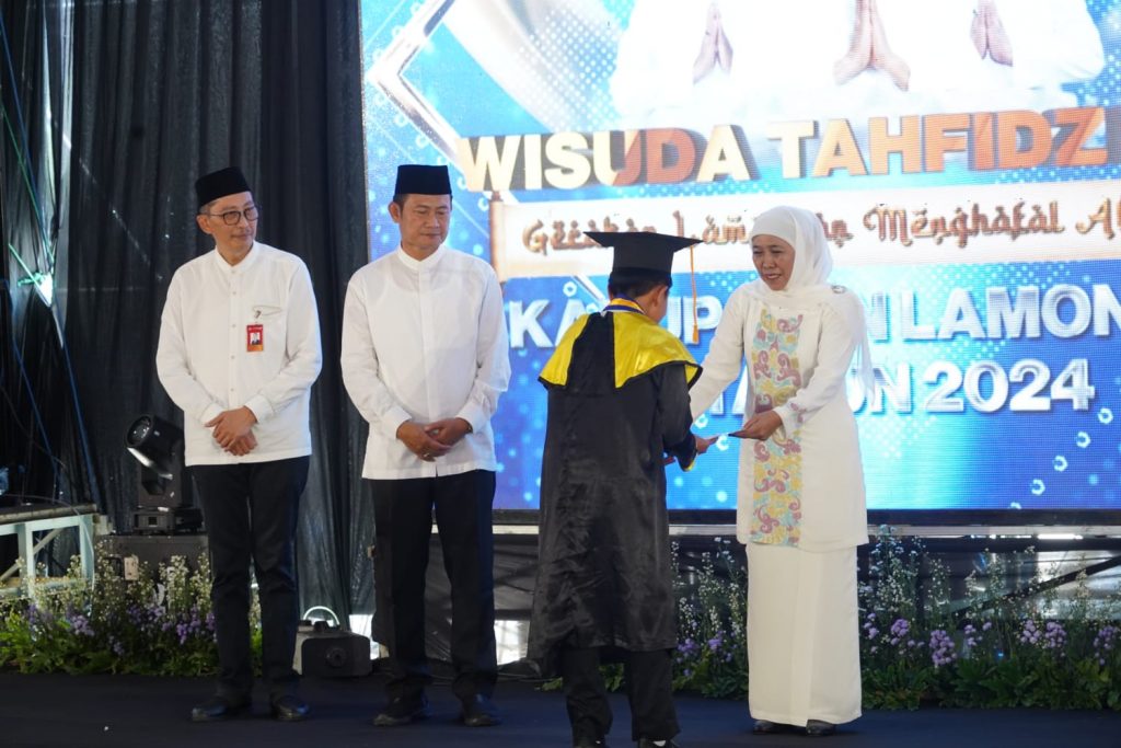 Dukung Tahfidz Al-Quran, Bank Jatim Berikan Tabungan Santri Kepada 39 Siswa