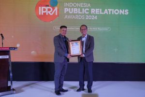 Konsisten Tingkatkan Reputasi Perusahaan, Bank Jatim Raih Best Public Relations di Ajang IPRA 2024