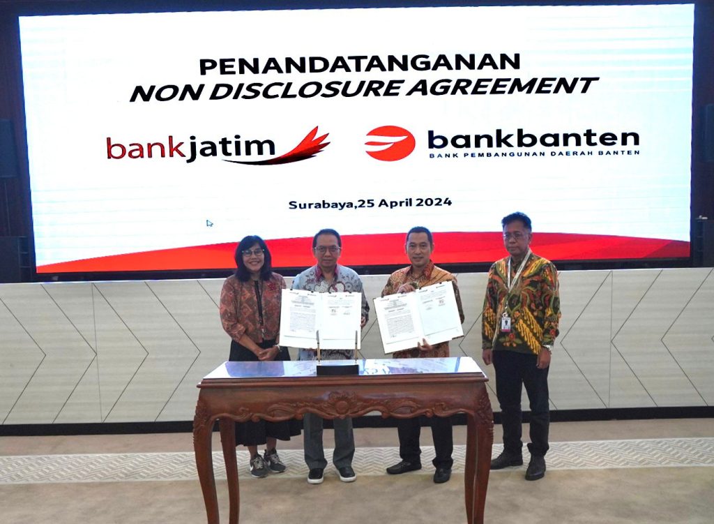 Jajaki KUB, Bank Jatim dan Bank Banten Lakukan Penandatanganan NDA