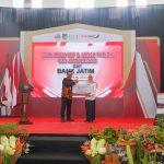 Tingkatkan Kesehatan Masyarakat, Bank Jatim Serahkan Bantuan 168 Jambanisasi