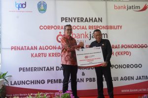 Sinergi dengan Pemkab Ponorogo, Bank Jatim Lakukan Penataan Alun-Alun