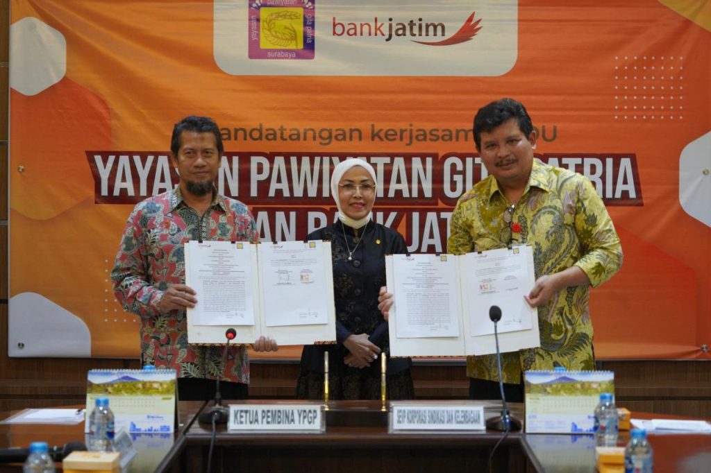 Dukung Dunia Pendidikan, Bank Jatim dan Universitas Narotama Tanda Tangani MoU