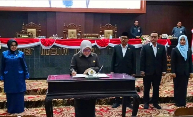 Paripurna Tetapkan Musyafak Rouf Ketua DPRD Jatim, Apa Tidak Malu?