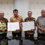 Atasi Permasalahan Emisi Gas Berlebihan, Bank Jatim Berikan 50 Unit Sepeda Listrik Ke Unair
