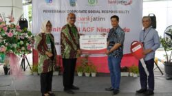 Tingkatkan Pelayanan Kesehatan Mata, Bank Jatim Serahkan CSR Mobil Operasional Kepada RSMM Jawa Timur