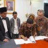 Tingkatkan Layanan Pengelolaan Keuangan Haji, Bank Jatim Tandatangani MoU dengan Kementerian Haji dan Umrah RI