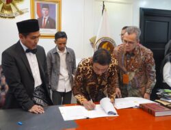 Tingkatkan Layanan Pengelolaan Keuangan Haji, Bank Jatim Tandatangani MoU dengan Kementerian Haji dan Umrah RI